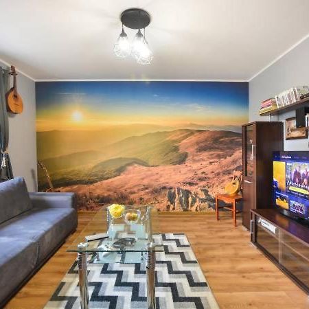 Apartament Folkowy Wujek Pod Gromadzyniem ウストシキ・ドルネ エクステリア 写真