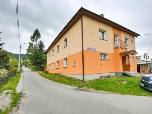 Apartament Folkowy Wujek Pod Gromadzyniem ウストシキ・ドルネ エクステリア 写真