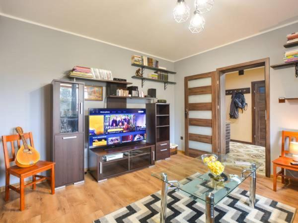 Apartament Folkowy Wujek Pod Gromadzyniem ウストシキ・ドルネ エクステリア 写真